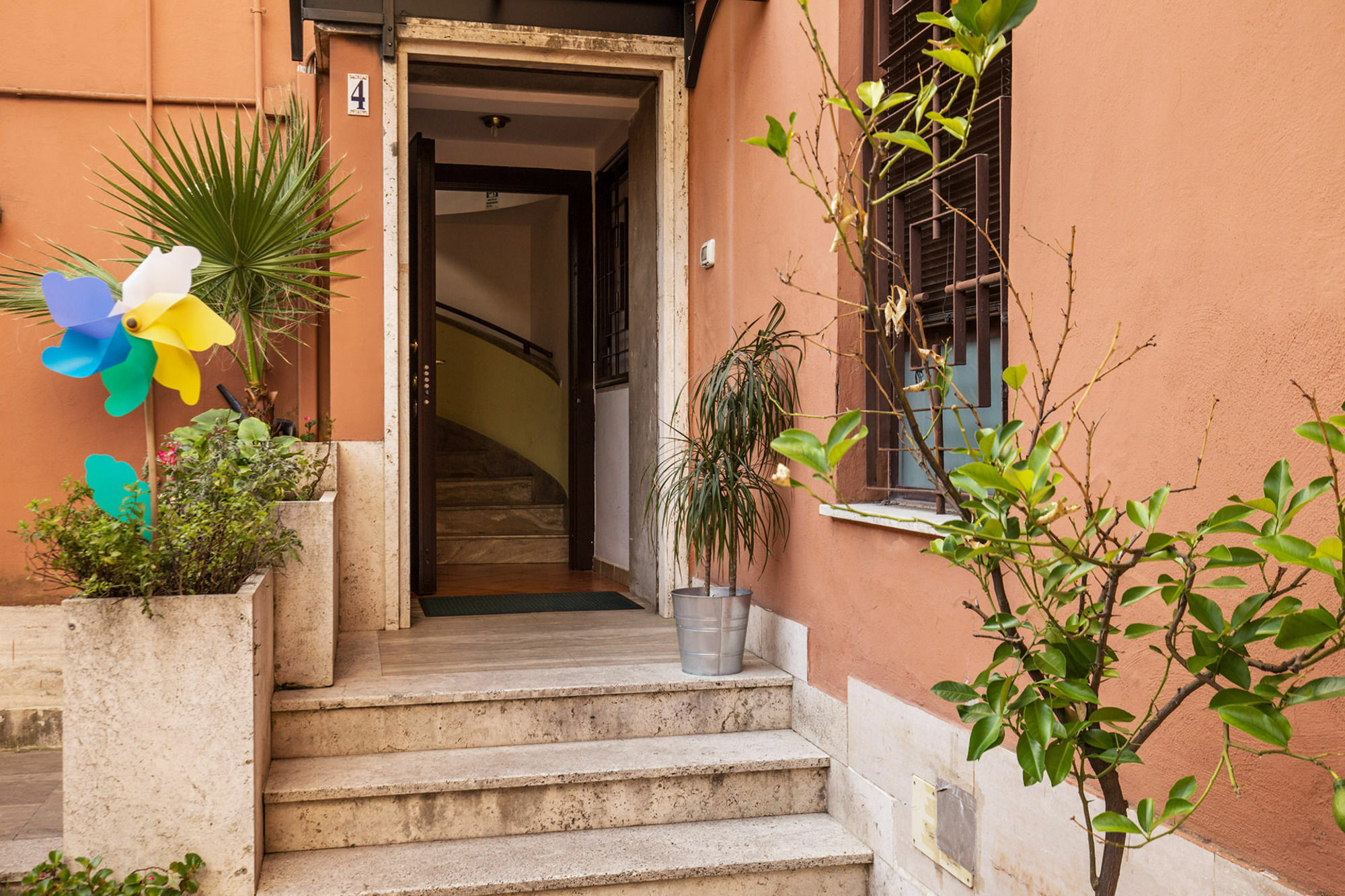 San Lorenzo Notte Rome Exterior photo